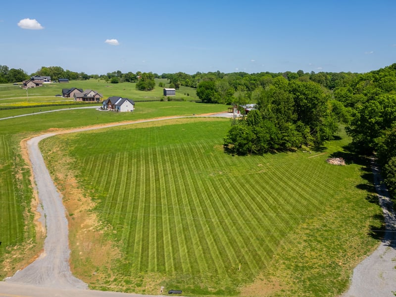 1116 Maxwell Branch Rd, Cottontown, TN 37048