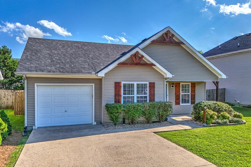 5039 Nina Marie Ave, Murfreesboro, TN 37129