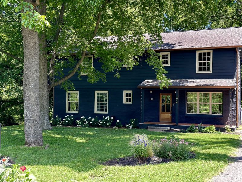 1046 Percy Warner Blvd, Nashville, TN 37205