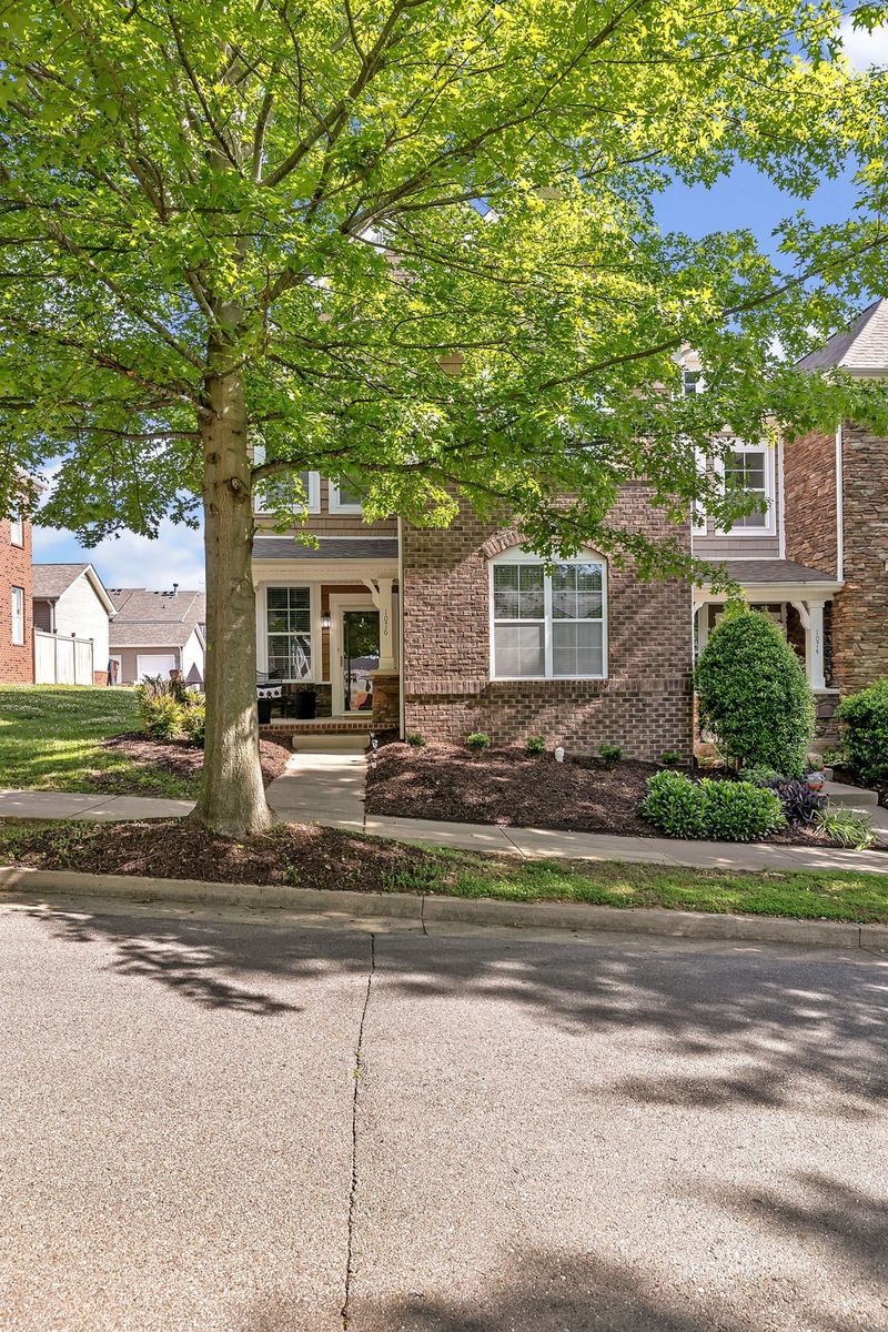 1076 Riverwood Village Blvd, Hermitage, TN 37076