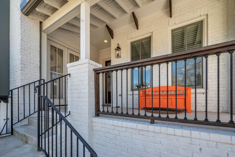 2027 Castleman Dr, Nashville, TN 37215