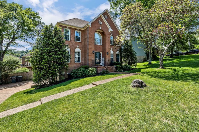 612 Indian Ridge Dr, Nashville, TN 37221
