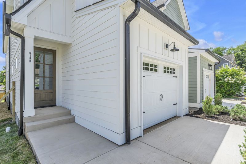 618 Waco Dr #B, Nashville, TN 37209