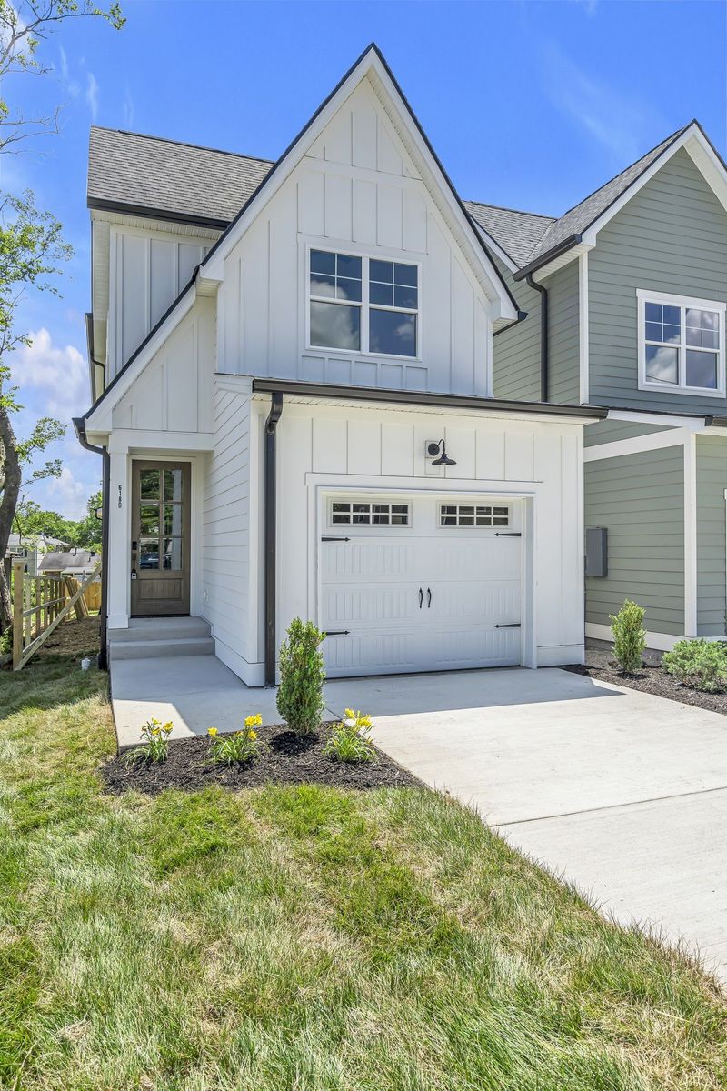 618 Waco Dr #B, Nashville, TN 37209