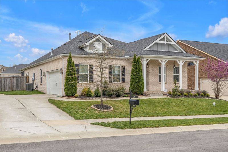 796 Ravensdowne Dr, Nolensville, TN 37135