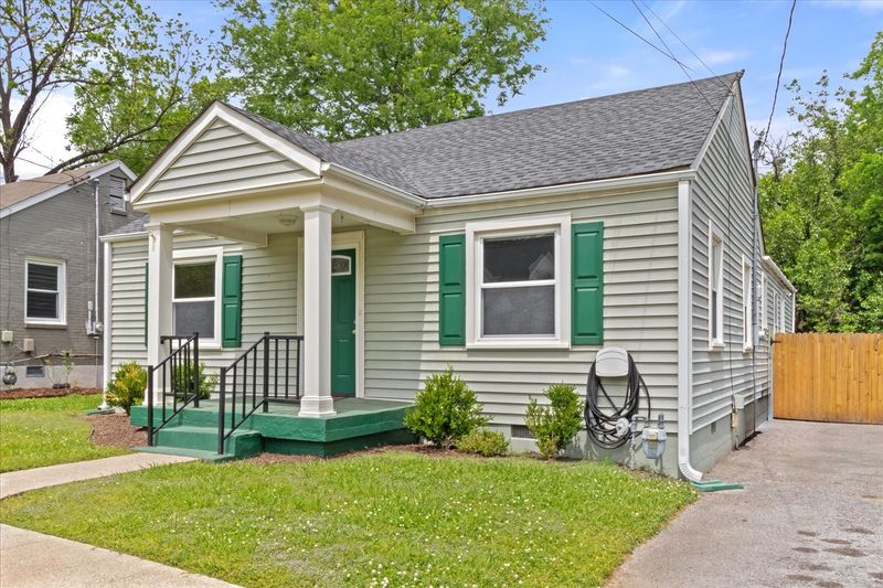 1237 Sunnymeade Dr, Nashville, TN 37216