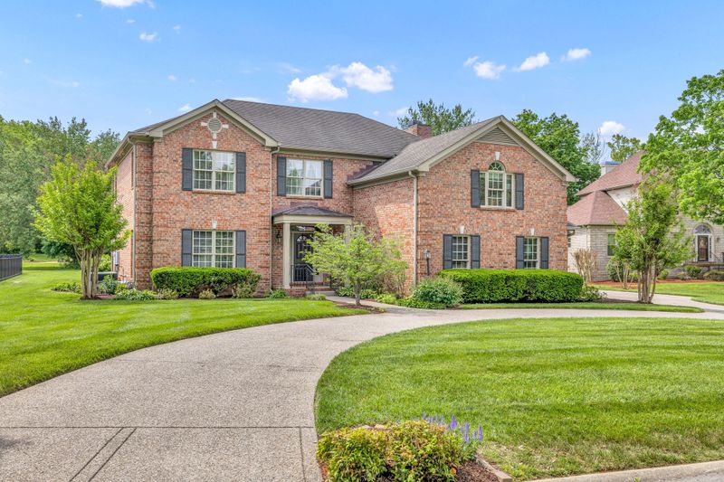 903 Park Ln, Nashville, TN 37221