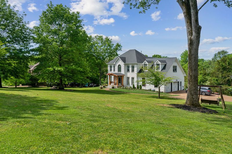 211 Hillside Dr, Franklin, TN 37067