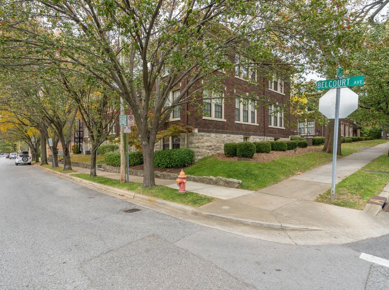 1711 18th Ave S #B4, Nashville, TN 37212