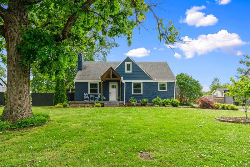 520 Skyview Dr, Nashville, TN 37206