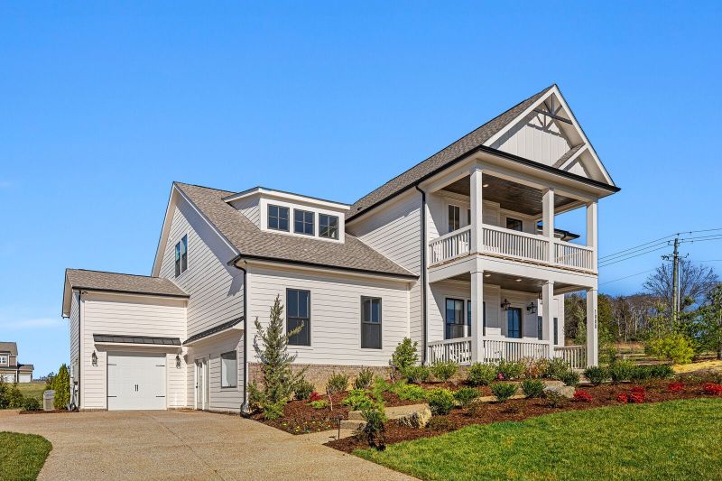 1000 Pine Creek Dr, Arrington, TN 37014
