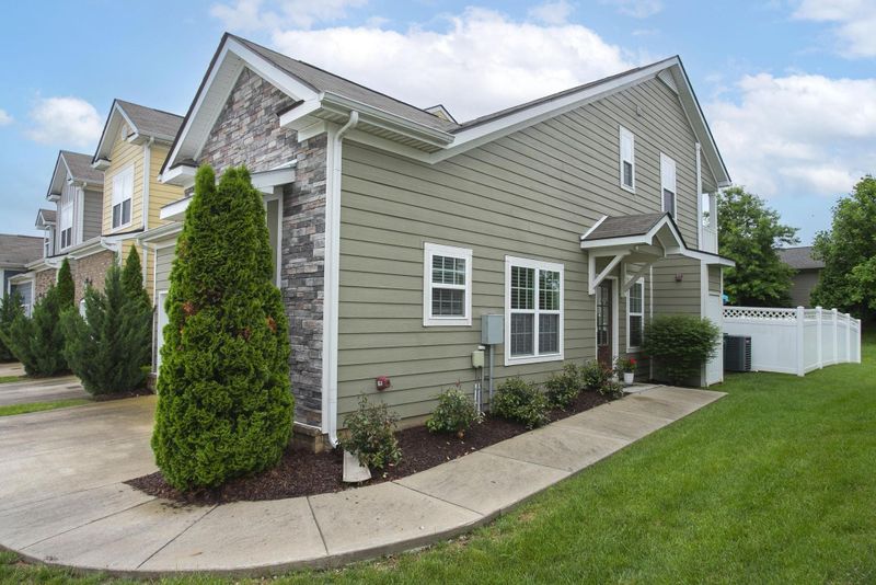 601 Shirebrook Cir, Spring Hill, TN 37174