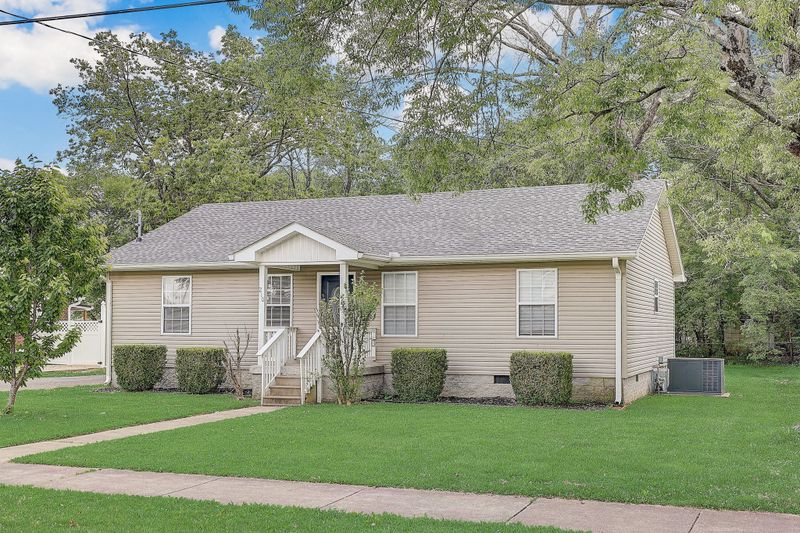 210 University Ave, Lebanon, TN 37087