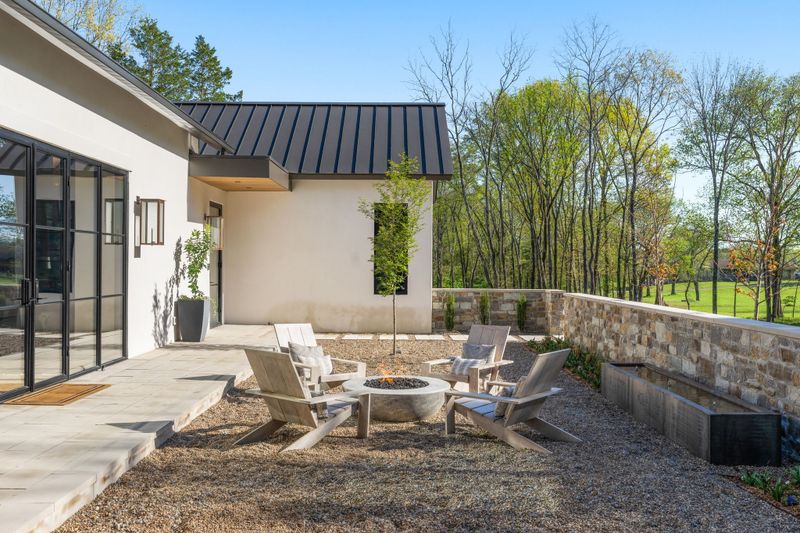 8520 Saundersville Rd, Mount Juliet, TN 37122