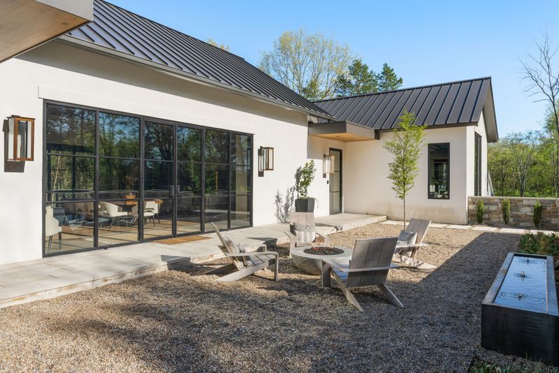 8520 Saundersville Rd, Mount Juliet, TN 37122