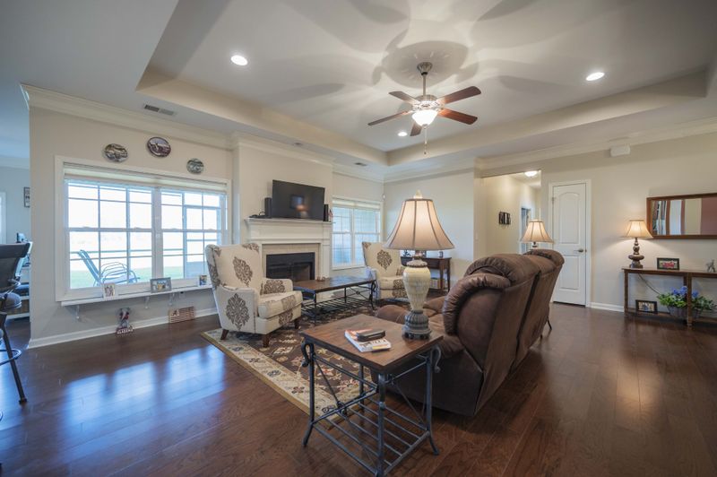 2410 Bridgeway St, Murfreesboro, TN 37128