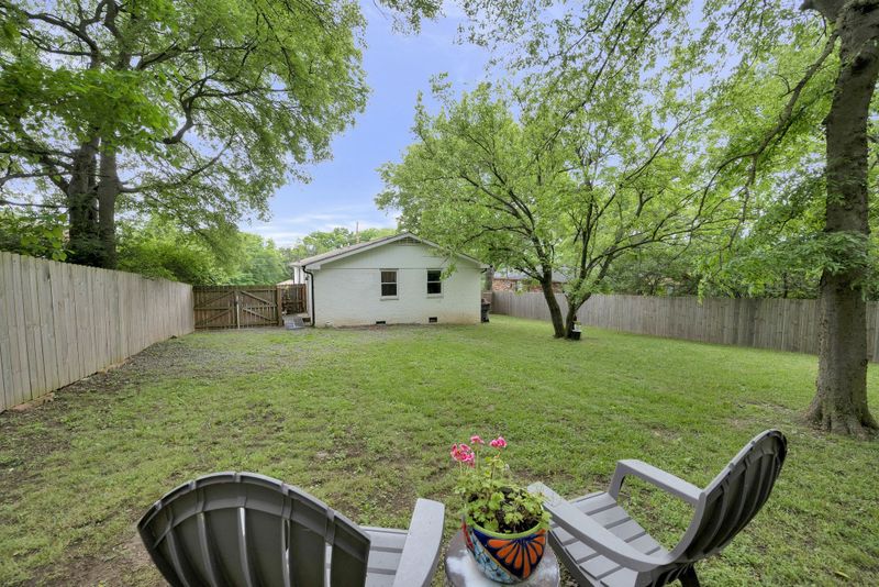 3514 Slate Dr, Nashville, TN 37216