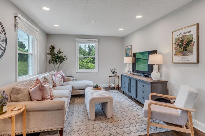 2221 Maplecrest Dr, Nashville, TN 37214