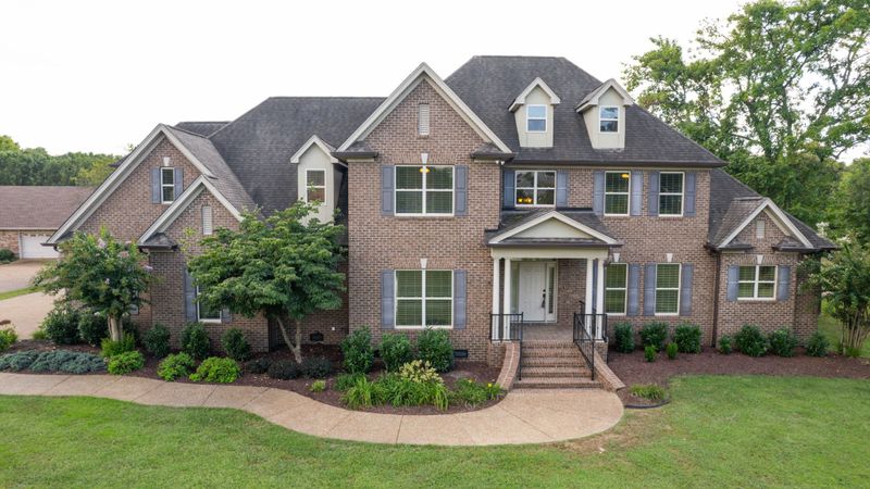 2218 Ewing Dr, Lebanon, TN 37087