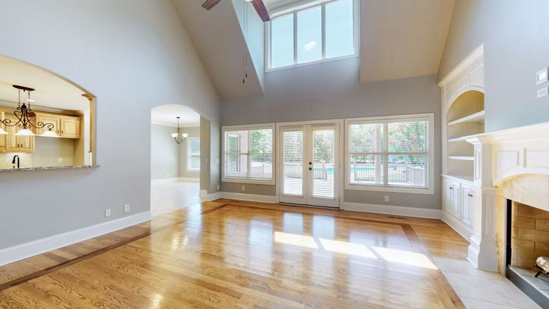 2218 Ewing Dr, Lebanon, TN 37087