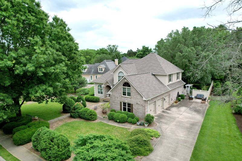 3109 Saint Johns Dr, Murfreesboro, TN 37129