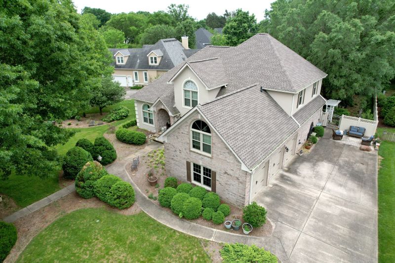 3109 Saint Johns Dr, Murfreesboro, TN 37129