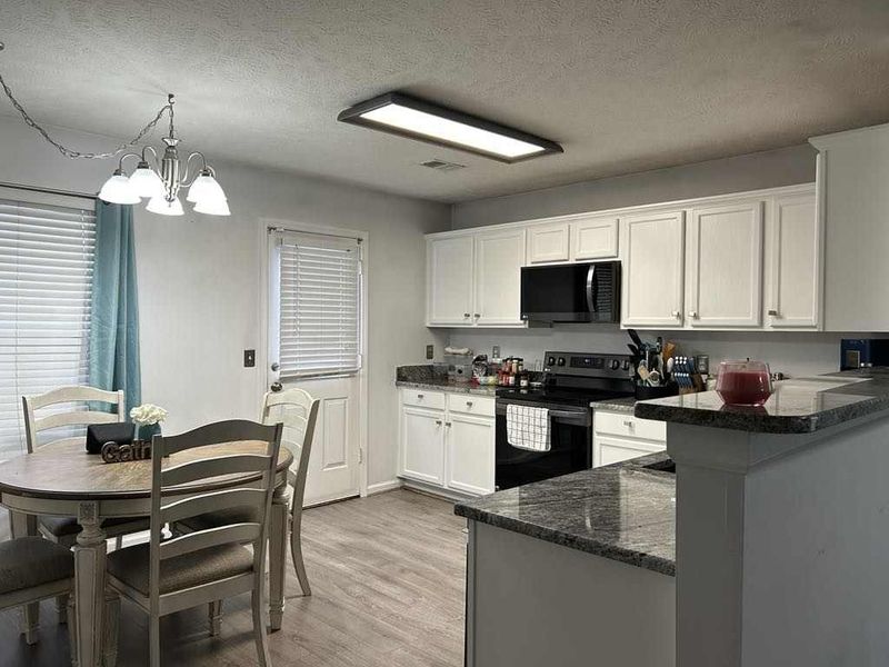 2867 Park Knoll Dr, Mount Juliet, TN 37122