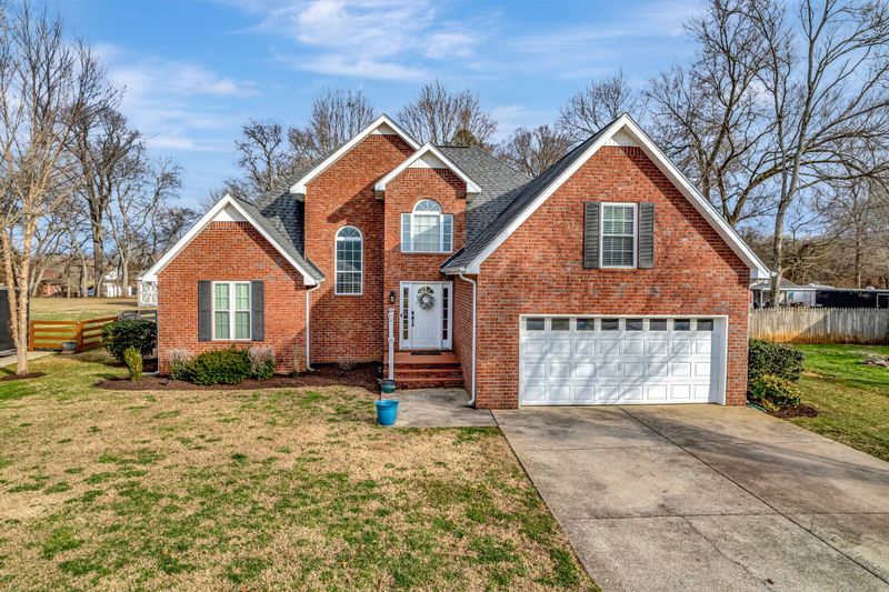 2302 Alydar Rn, Murfreesboro, TN 37127