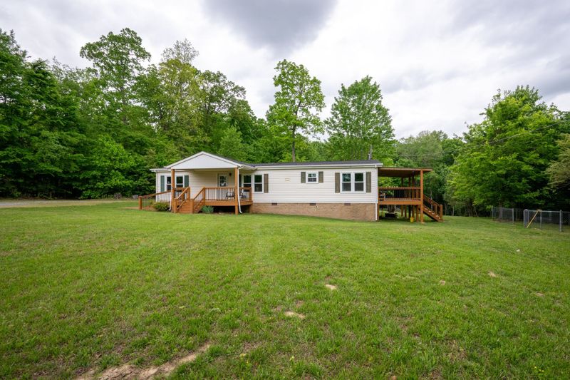 1911 Ridge Rd, Dickson, TN 37055