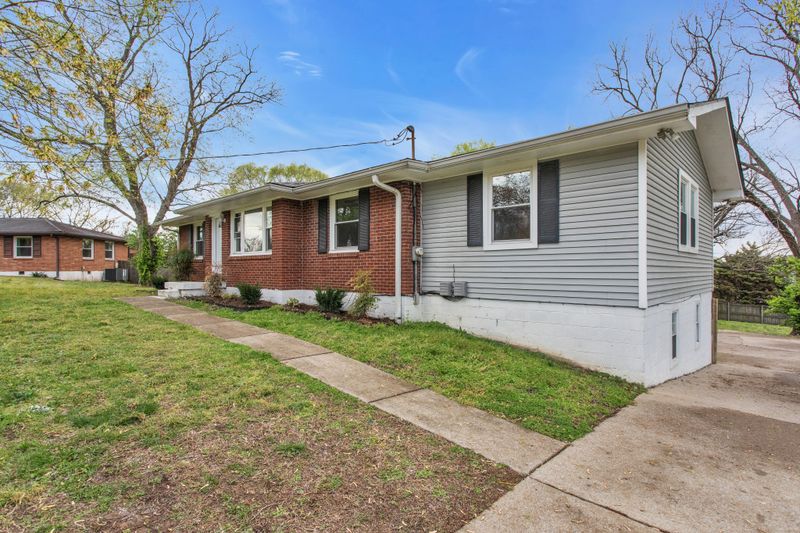 1902 Omohundro Ct, Nashville, TN 37210