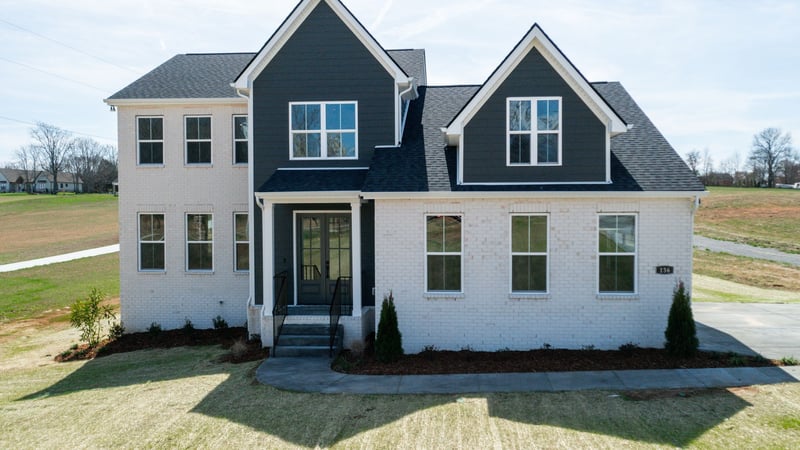 136 Aplin Branch Rd, Cottontown, TN 37048
