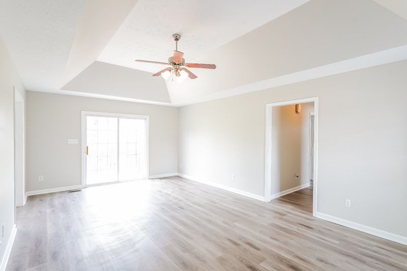 654 Community Ct, Gallatin, TN 37066