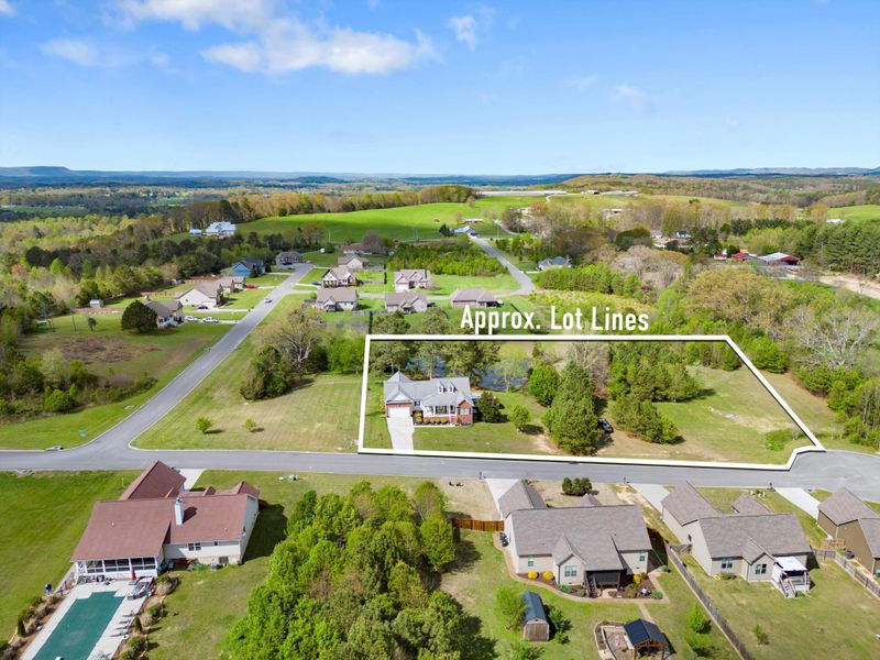 66 Cheshire Crossing Dr, Rock Spring, GA 30739