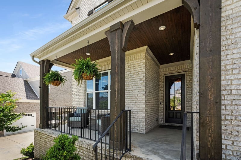 1105 River Oaks Blvd, Lebanon, TN 37090
