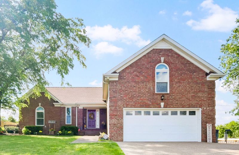 100 Devonshire Trl, Hendersonville, TN 37075