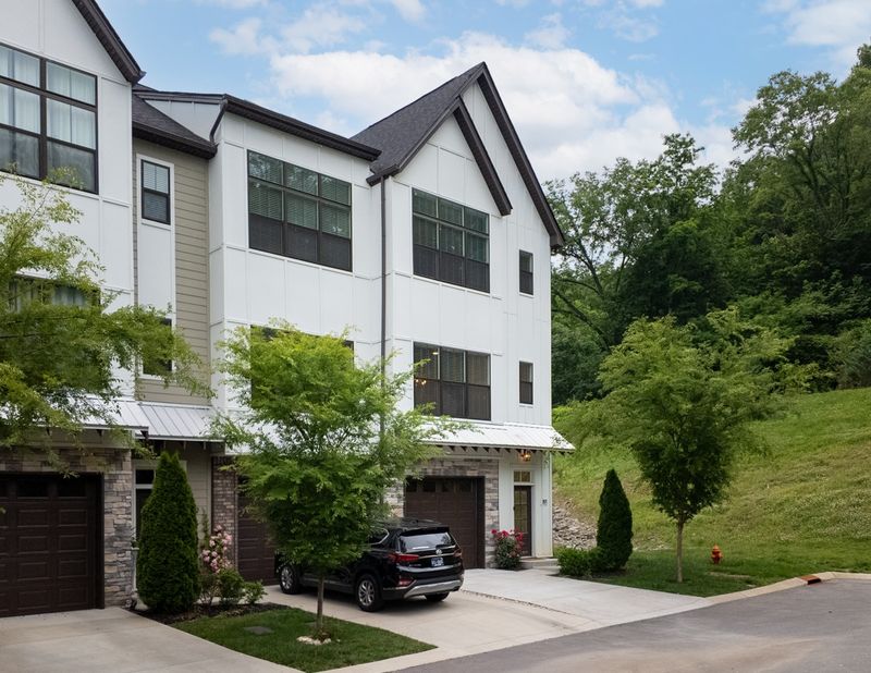 191 Stonecrest Dr, Nashville, TN 37209