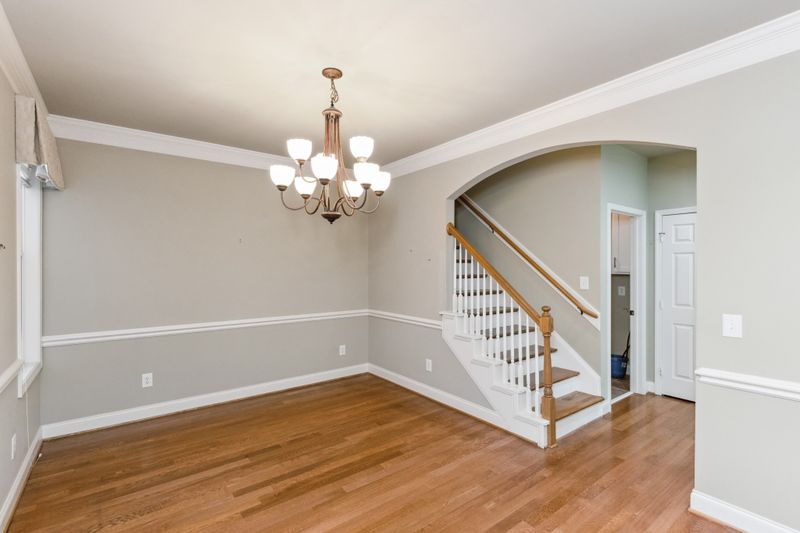 1011 Larkwood Dr, Hermitage, TN 37076