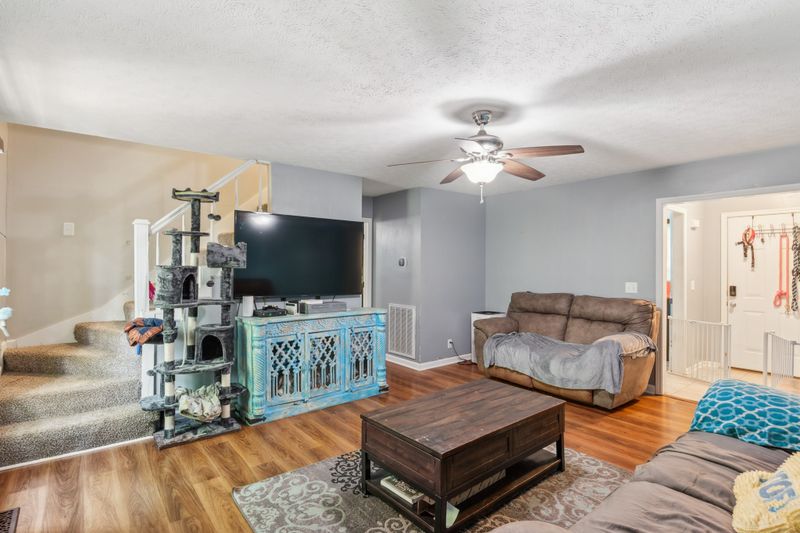 1012 Tulip Dr, White House, TN 37188