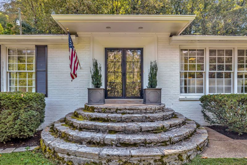 6573 Rolling Fork Dr, Nashville, TN 37205