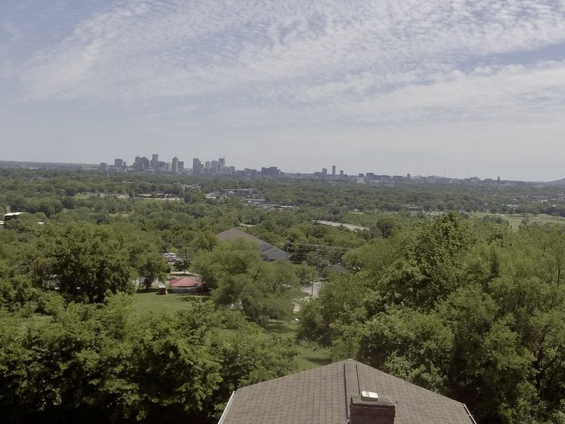 2110 Summitt Ave, Nashville, TN 37218