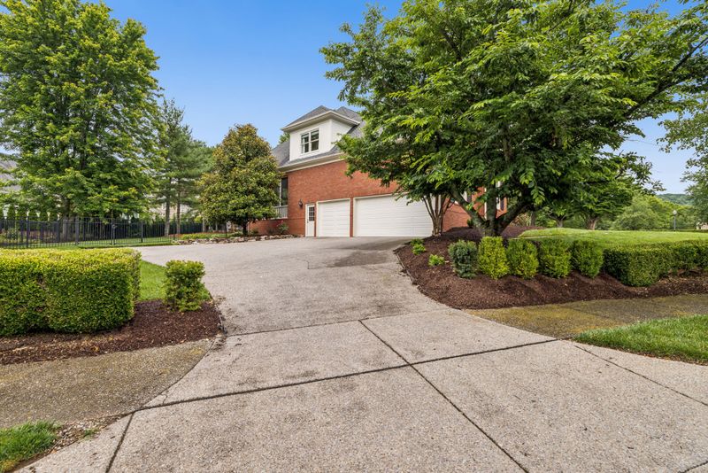211 Waterbury Cir, Franklin, TN 37067