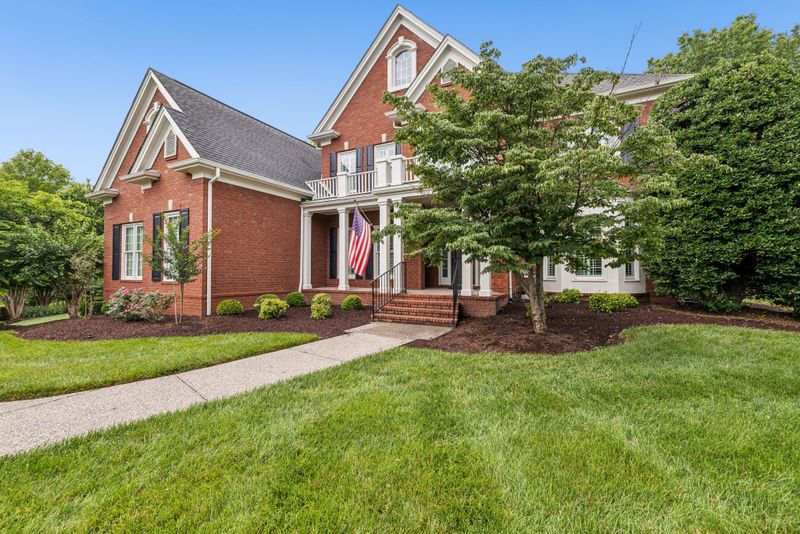 211 Waterbury Cir, Franklin, TN 37067