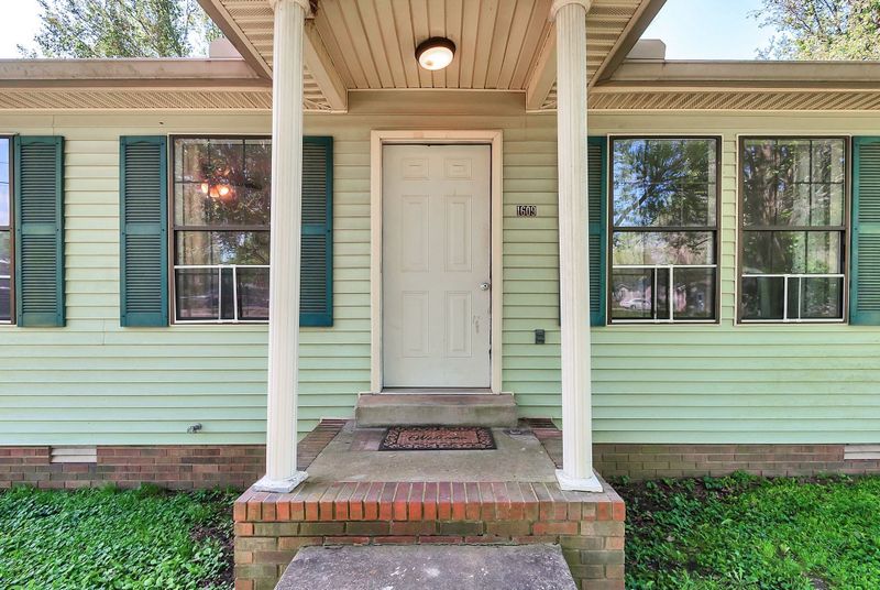1609 Williamson Dr, Columbia, TN 38401