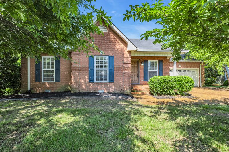 169 Putter Point Dr, Gallatin, TN 37066