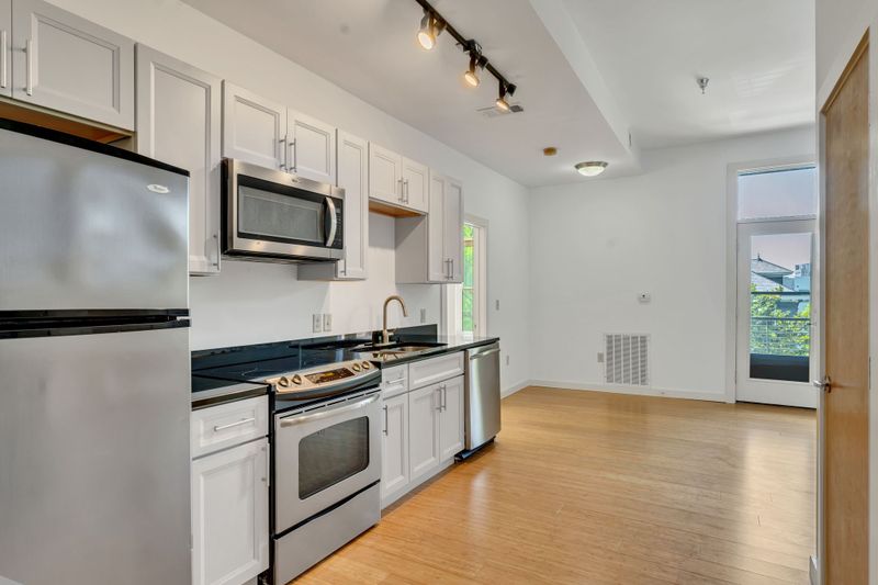 1706 18th Ave S #303, Nashville, TN 37212