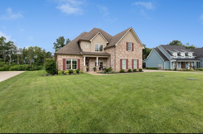 216 Seclusion Ct, Murfreesboro, TN 37129