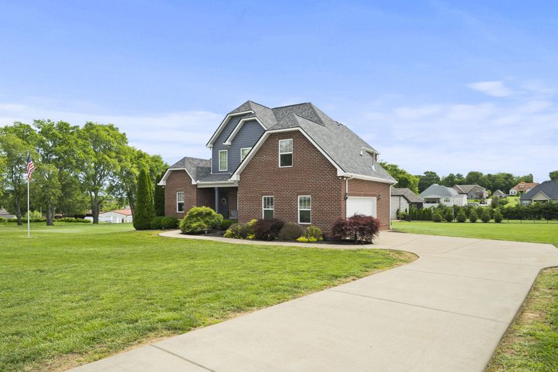 1001 Double Tree Ln, Gallatin, TN 37066