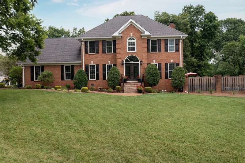 129 Baldridge Dr, Cottontown, TN 37048
