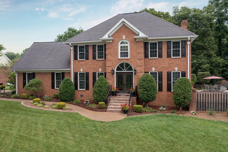 129 Baldridge Dr, Cottontown, TN 37048