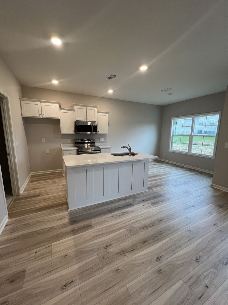 1233 Lakewalk Dr, Antioch, TN 37013